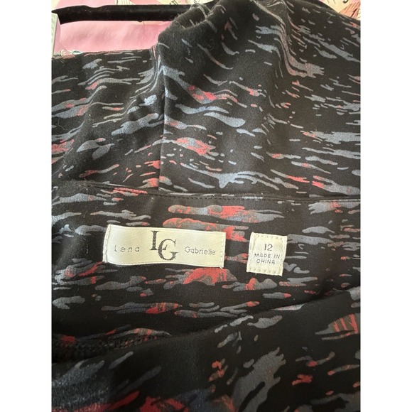 Lena Gabrielle Womens Pull On Pants Black Red Camo Stretch Straight Leg 12 - Picture 4 of 5